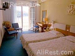 Akrotiri Beach Hotel 5